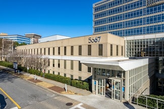 Plus de détails pour 5667 Peachtree Dunwoody Rd, Atlanta, GA - Médical à louer