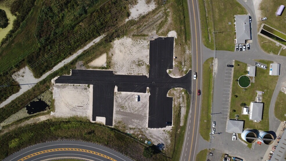 1300 Recker Hwy, Auburndale, FL à louer - Photo de l’immeuble – Image 2 sur 6
