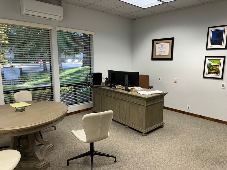 590 Vallombrosa Ave, Chico, CA à louer - Photo intérieure – Image 3 sur 6