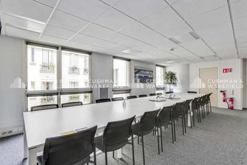 5 Rue De Chazelles, Paris à louer - Photo de l’immeuble – Image 2 sur 14