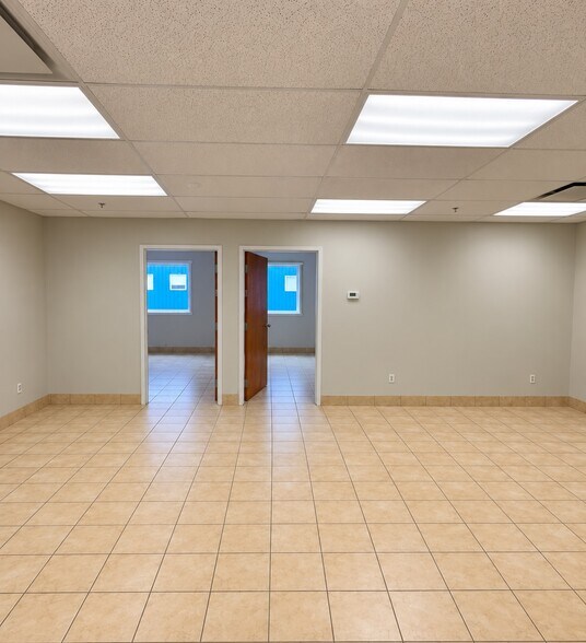 8800 Venture Av SE, Calgary, AB à louer - Photo de l’immeuble – Image 3 sur 10