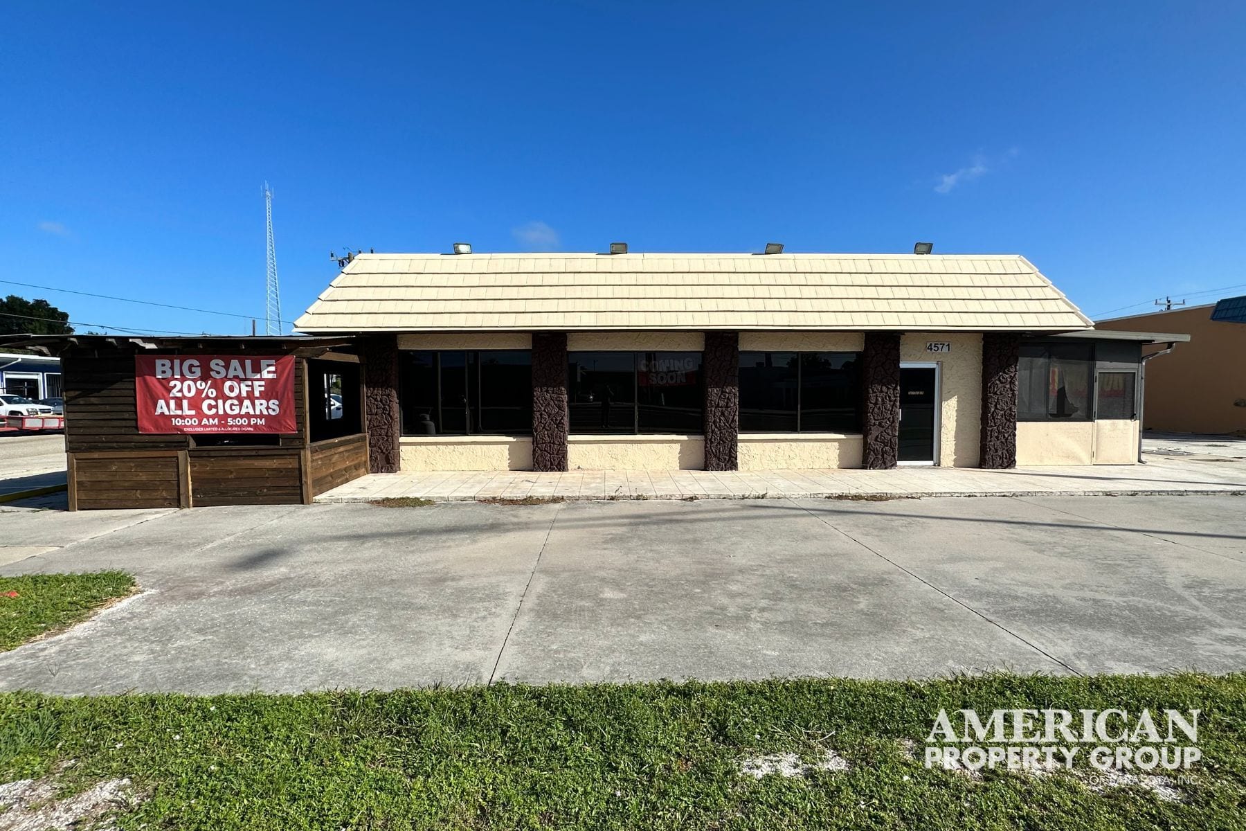 4571 Clark Rd, Sarasota, FL à vendre Photo de l’immeuble– Image 1 sur 11