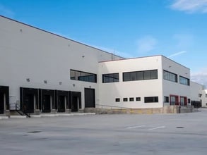 Calle Serafín Holgado, 2, San Fernando de Henares, Madrid à louer Photo de l’immeuble– Image 2 sur 7