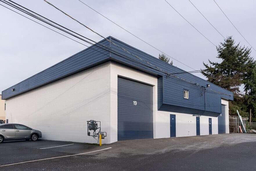175 Schoolhouse St, Coquitlam, BC à louer - Photo principale – Image 1 sur 6