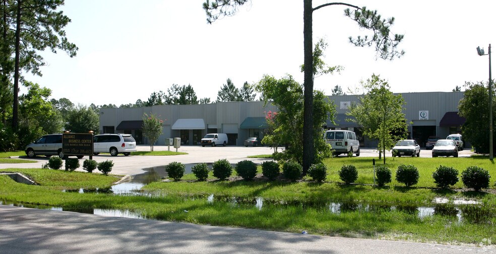 11251 Business Park Blvd, Jacksonville, FL à louer - Photo de l’immeuble – Image 3 sur 5