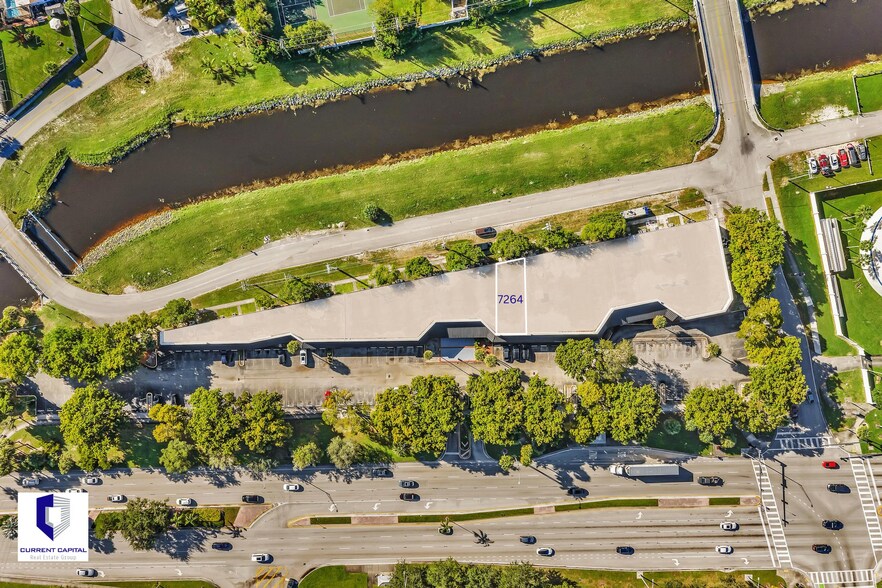 7204-7292 W Oakland Park Blvd, Lauderhill, FL à louer - Photo de l’immeuble – Image 3 sur 10