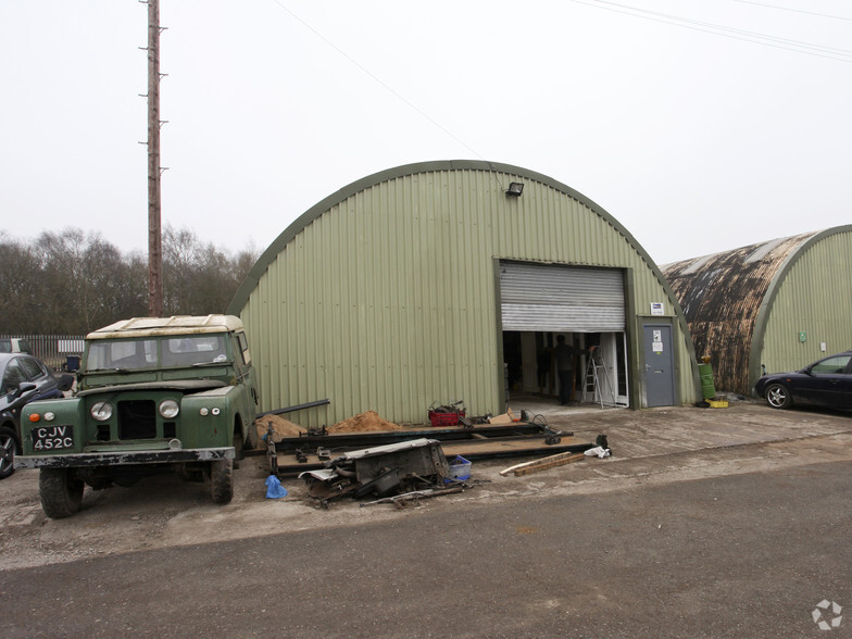 Boughton Industrial Est, Boughton à vendre - Photo de l’immeuble – Image 1 sur 4