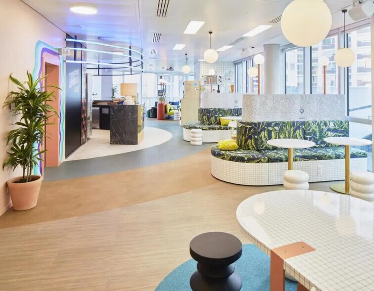 68-82 Avenue Du Maine, Paris à louer - Photo de l’immeuble – Image 2 sur 8