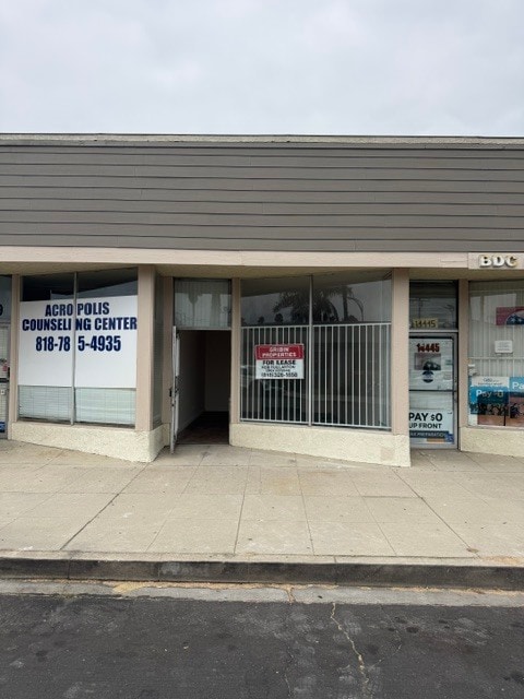 5900-5902 Van Nuys Blvd, Van Nuys, CA à louer Photo intérieure– Image 1 sur 3