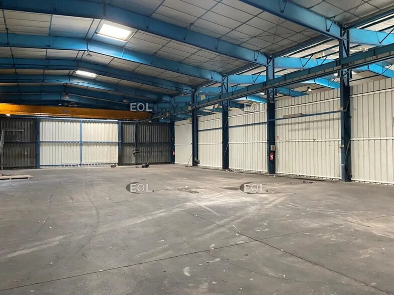 Local d’activités dans Saint-Rémy-de-Provence à louer - Photo intérieure – Image 2 sur 2