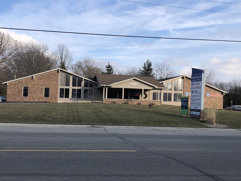 1001 N Main St, Nappanee, IN à louer - Photo de l’immeuble – Image 2 sur 3