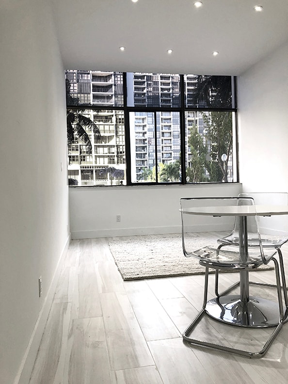 1901-1925 Brickell Ave, Miami, FL 33129 - Lot CC6 - - Photo intérieure - Image 1 of 8