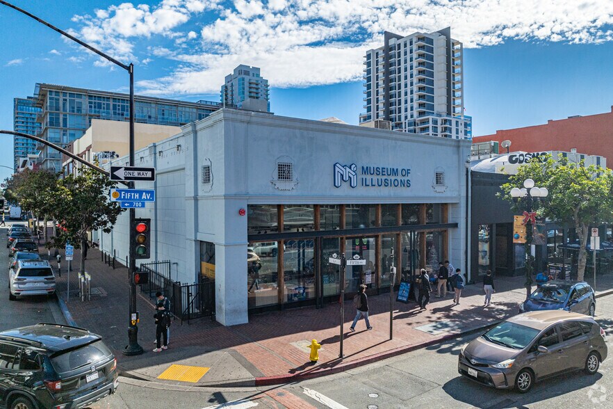 665 5th Ave, San Diego, CA à vendre - Photo principale – Image 1 sur 4