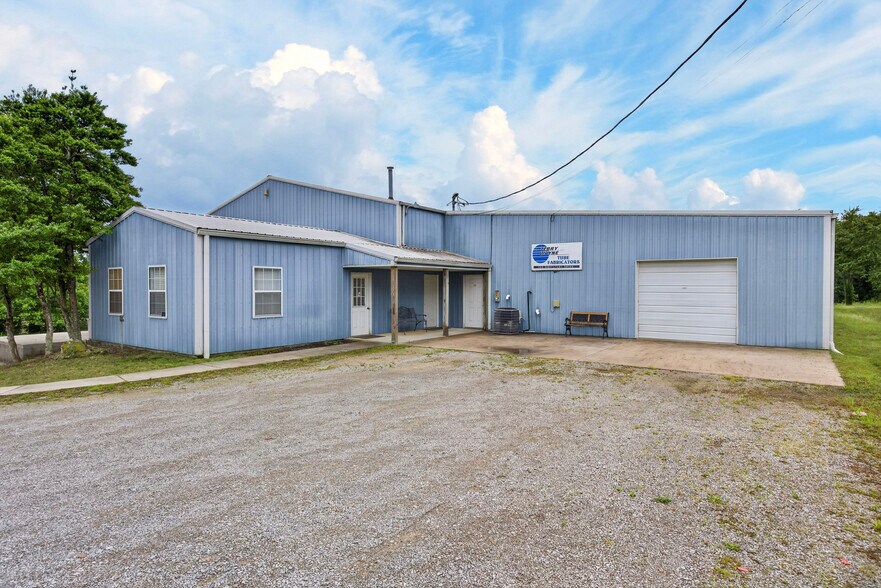 169 Greystone Dr, Crossville, TN à vendre - Photo de l’immeuble – Image 2 sur 10