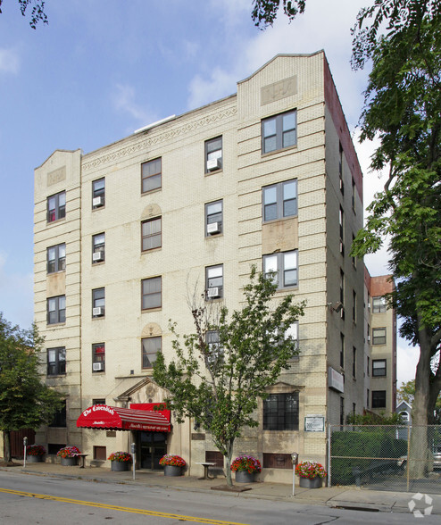 226 Shady Ave, Pittsburgh, PA à louer - Photo principale – Image 1 sur 17