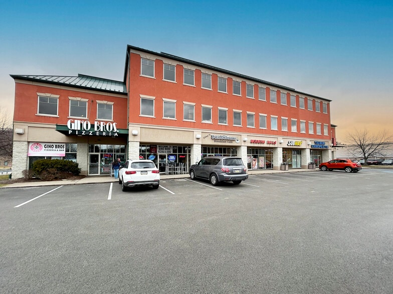 55 Alpha Dr W, Pittsburgh, PA à louer - Photo principale – Image 1 sur 26