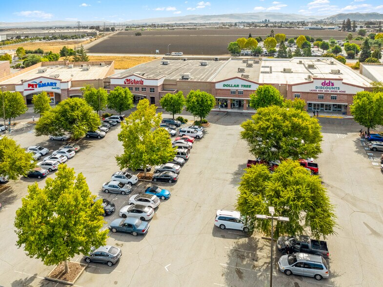 Camino Arroyo Dr portefeuille de 4 biens à vendre sur LoopNet.fr - Photo de l’immeuble – Image 2 sur 3