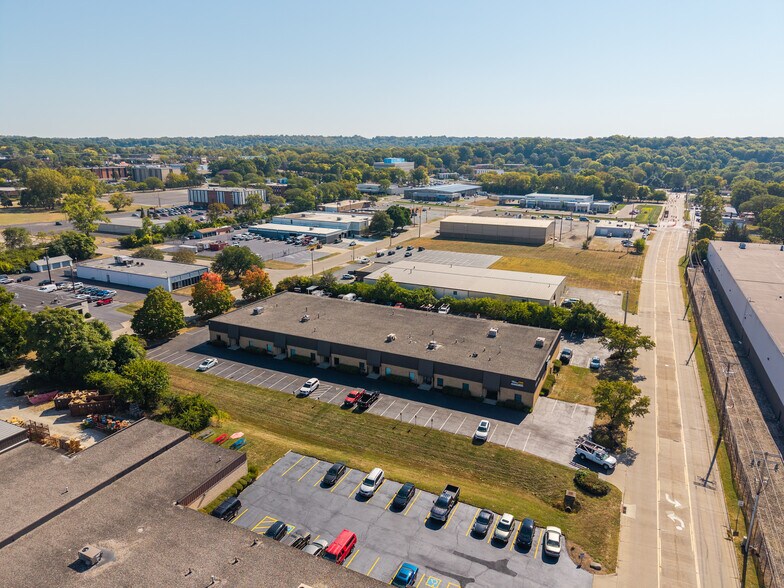 3506-3526 Encrete Ln, Dayton, OH à vendre - Photo de l’immeuble – Image 2 sur 14