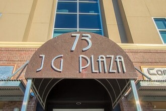 73 Eglin Pky NE, Fort Walton Beach, FL à louer Photo de l’immeuble– Image 2 sur 9