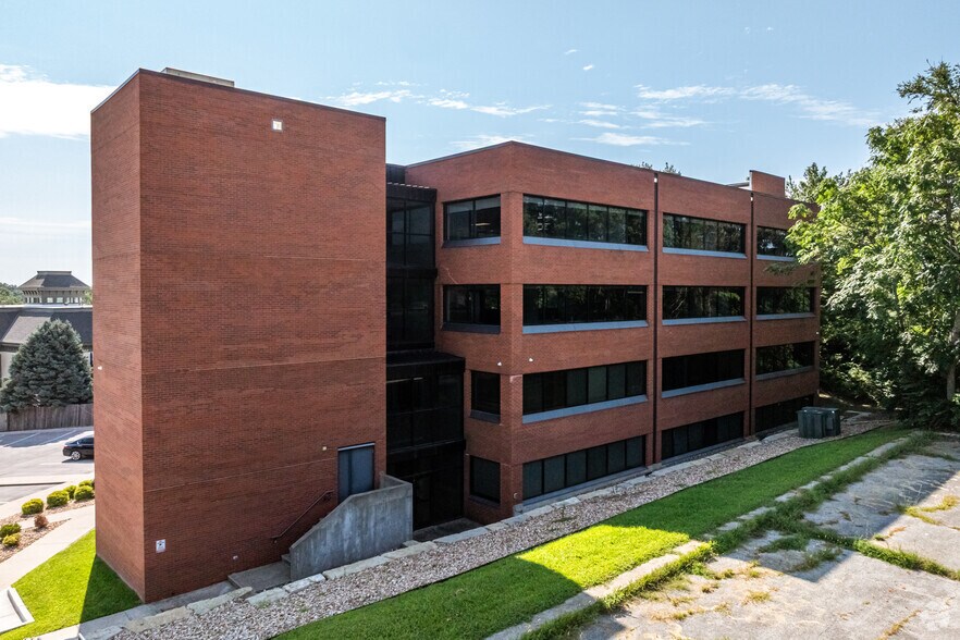 201 E Partridge Ave, Independence, MO à vendre - Photo de l’immeuble – Image 3 sur 23