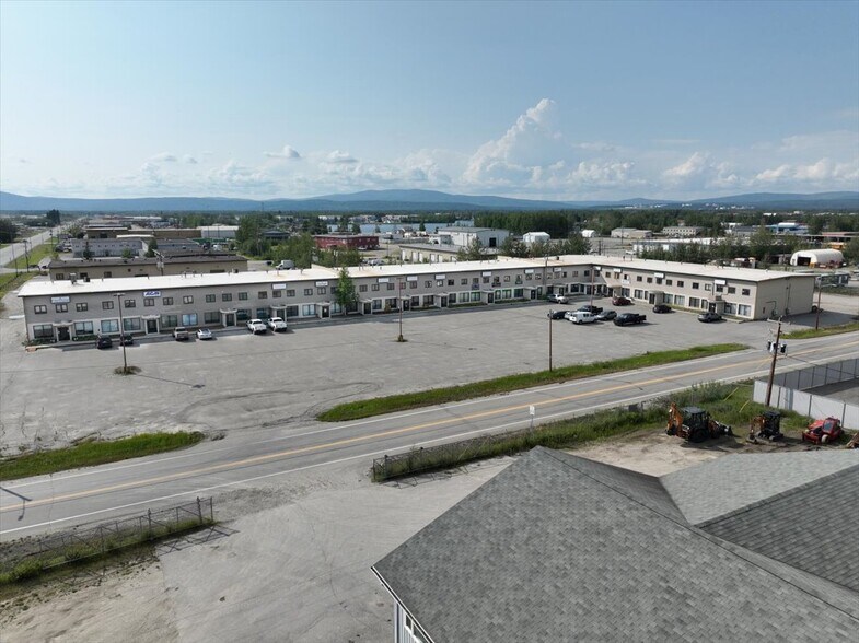 3536 International St, Fairbanks, AK à louer - Photo de l’immeuble – Image 3 sur 10
