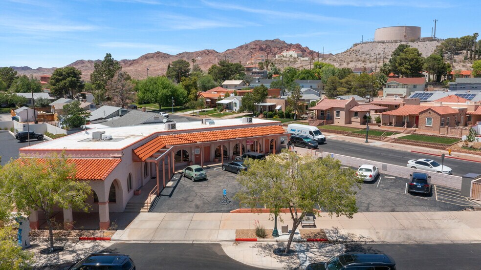 400 Nevada Way, Boulder City, NV à vendre - Photo de l’immeuble – Image 3 sur 53