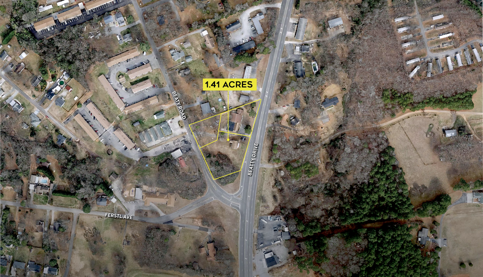 305-309 Beatty Dr, Belmont, NC à louer - Photo de l’immeuble – Image 1 sur 2