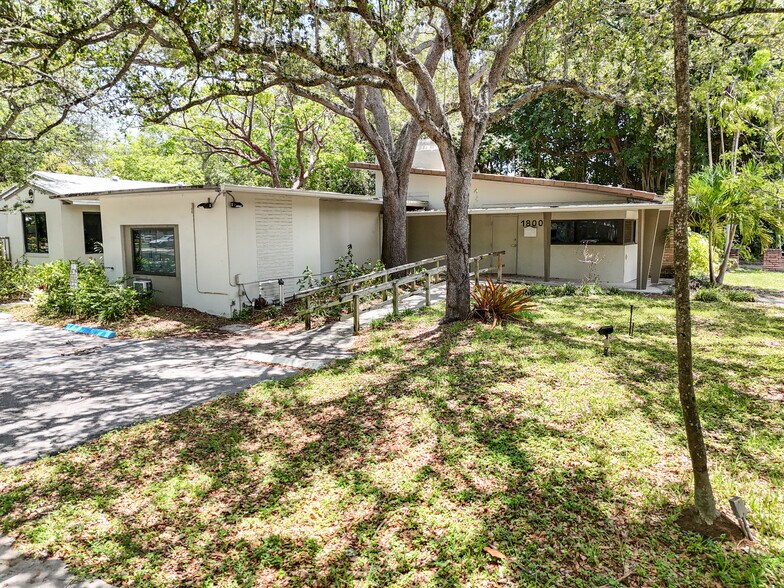 1800 SE 3rd Ave, Fort Lauderdale, FL à louer - Photo de l’immeuble – Image 1 sur 3