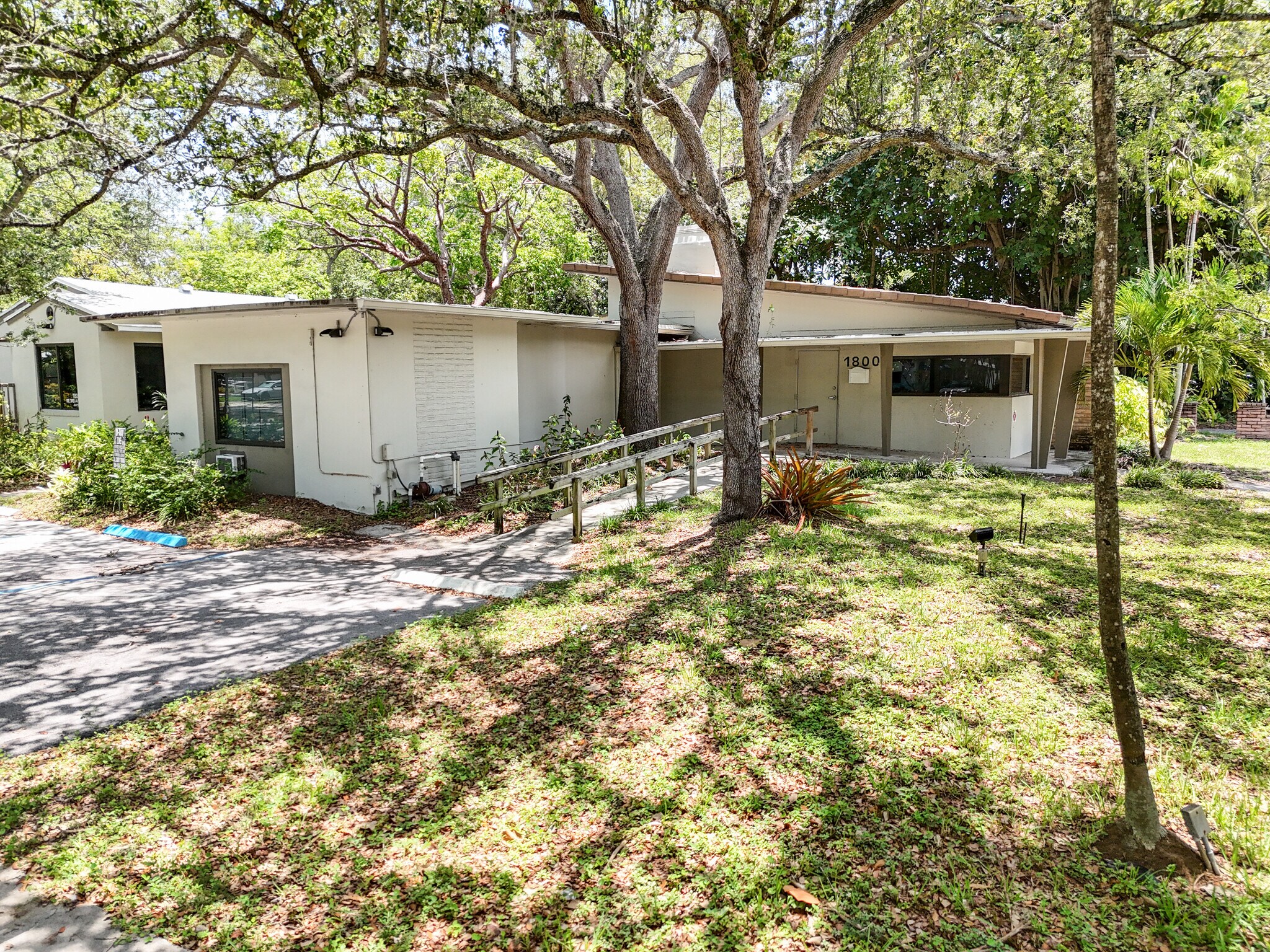 1800 SE 3rd Ave, Fort Lauderdale, FL à louer Photo de l’immeuble– Image 1 sur 4