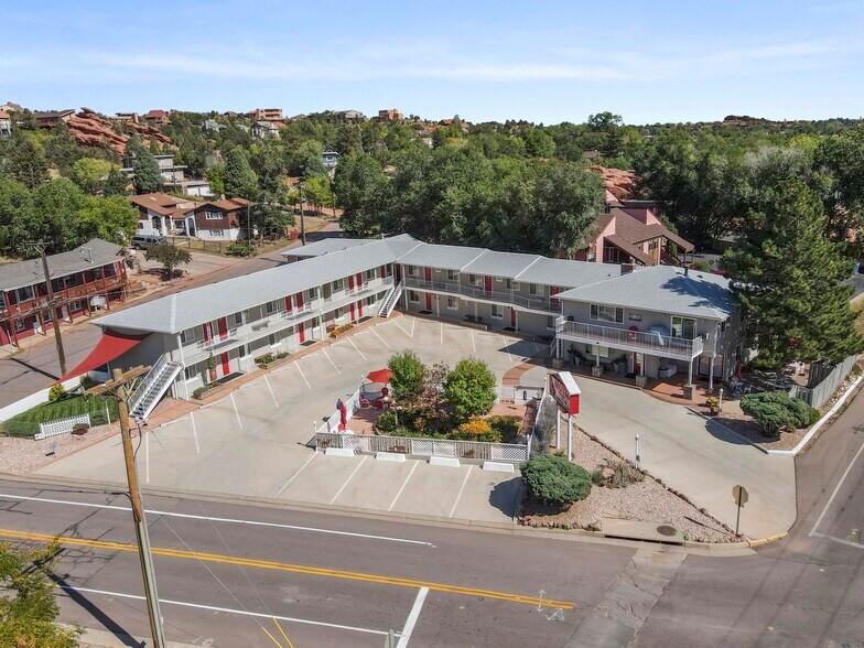 56 El Paso Blvd, Manitou Springs, CO à vendre - Photo de l’immeuble – Image 3 sur 44