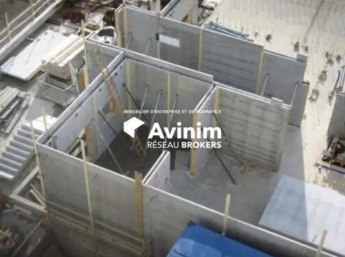 Local d'activités dans Montauroux à vendre - Photo de la construction – Image 1 sur 2