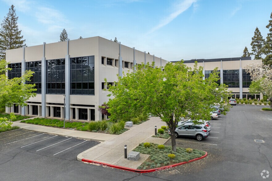 7801 Folsom Blvd, Sacramento, CA à louer - Photo de l’immeuble – Image 3 sur 6
