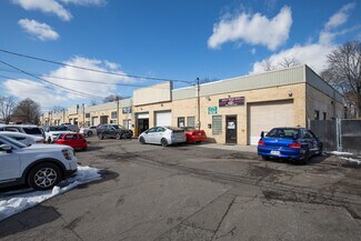 Plus de détails pour 801-823 S 1st St, Ronkonkoma, NY - Industriel/Logistique à louer