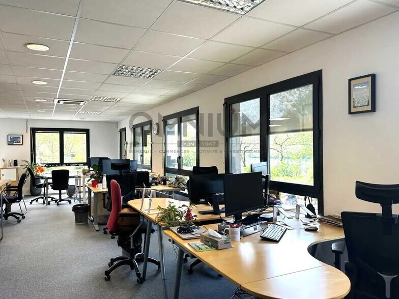Bureau dans Lyon à vendre - Photo de l’immeuble – Image 1 sur 6