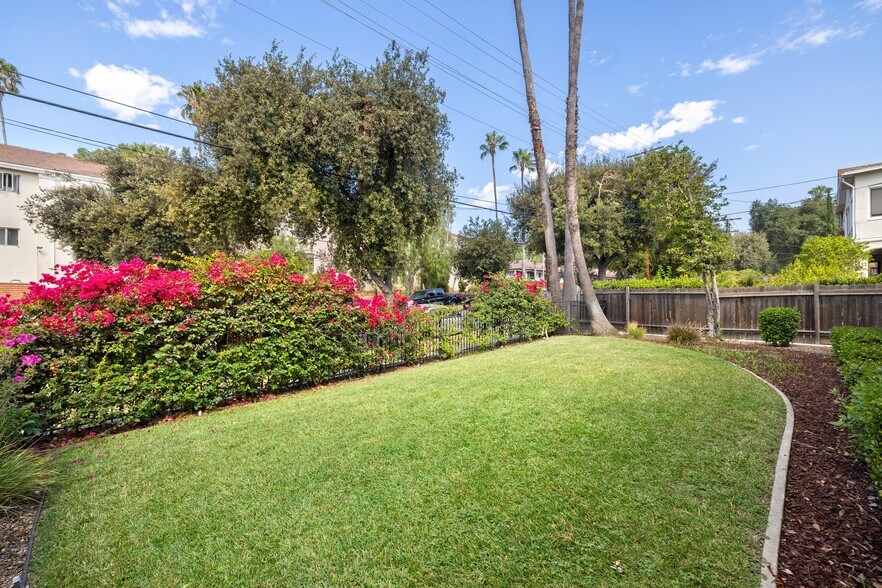 1400 N Garfield Ave, Pasadena, CA à vendre - Photo de l’immeuble – Image 3 sur 15