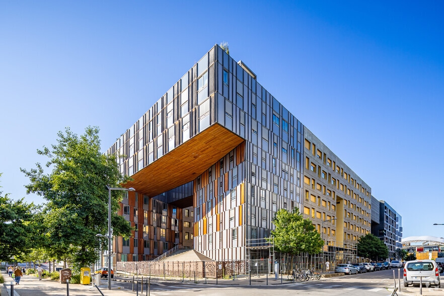 57 Rue Denuzière, Lyon à louer - Photo de l’immeuble – Image 1 sur 7