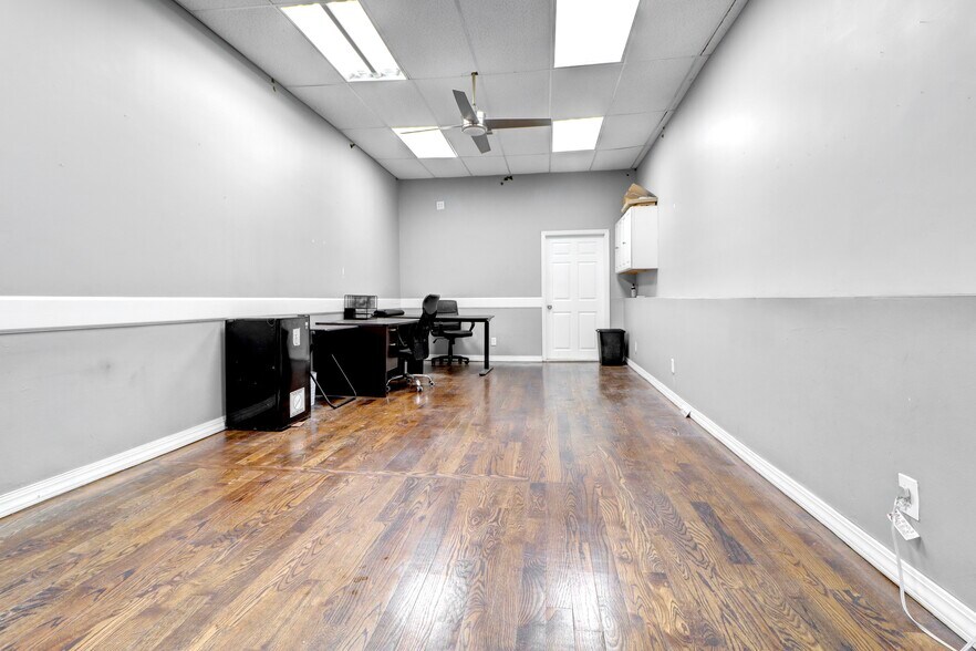 451 Grandview Ave, Ridgewood, NY à louer - Photo de l’immeuble – Image 3 sur 6