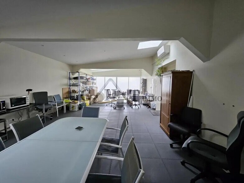 Industriel/Logistique dans Claye-Souilly à vendre - Photo de l’immeuble – Image 2 sur 13