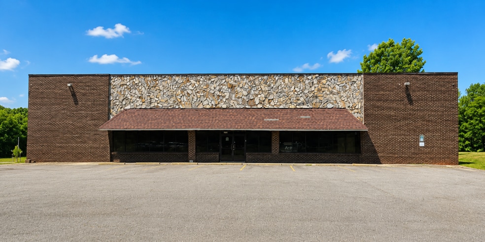 4826 E Fork Ln, Monroe, NC à vendre - Photo principale – Image 1 sur 5