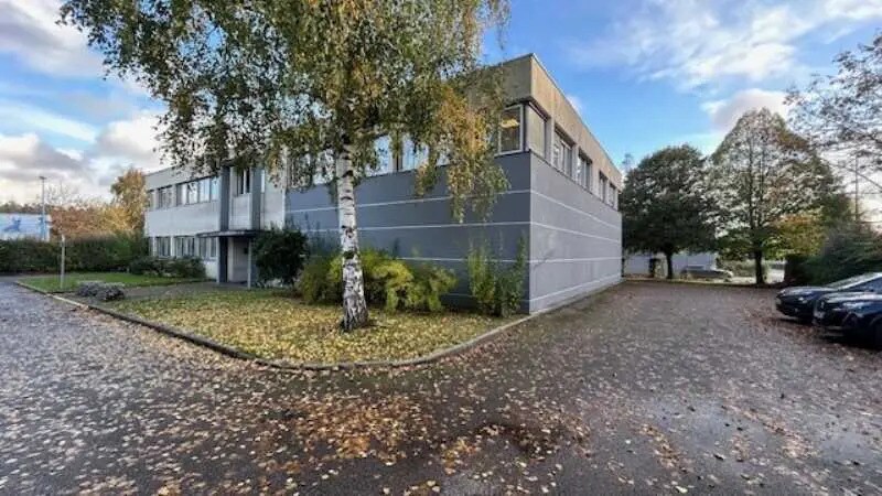 Bureau dans La Chapelle-sur-Erdre à vendre - Photo de l’immeuble – Image 1 sur 11