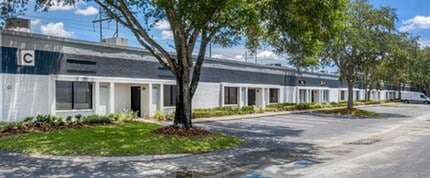 13300 McCormick Dr, Tampa, FL à louer Photo de l’immeuble– Image 1 sur 1