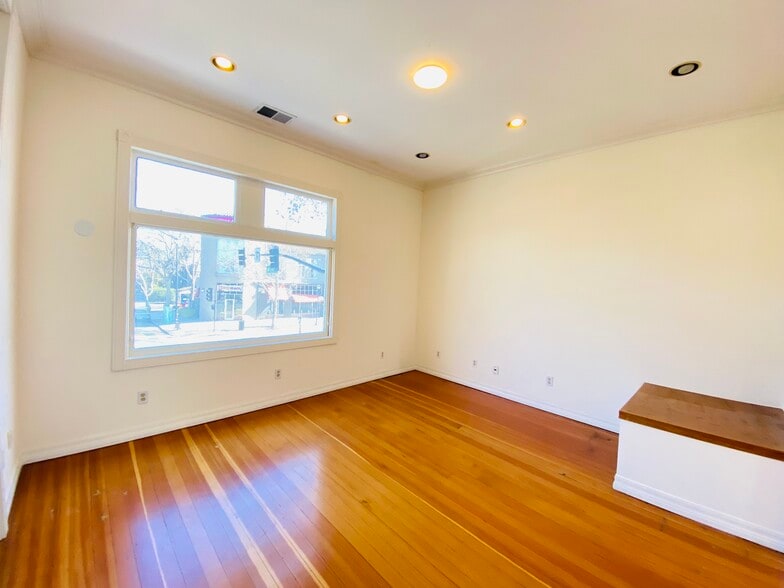 1413-1419 The Alameda, San Jose, CA à louer - Photo intérieure – Image 3 sur 9