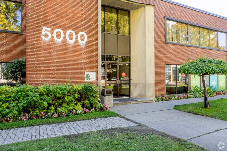 4990-5016 Rue Jean-Talon O, Montréal, QC à louer - Photo de l’immeuble – Image 3 sur 4