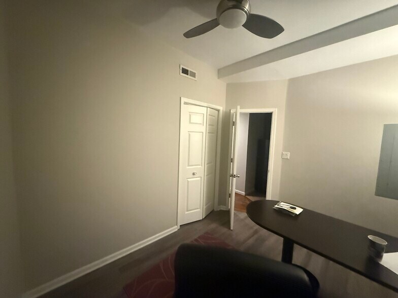 836 N Damen Ave, Chicago, IL à louer - Photo de l’immeuble – Image 3 sur 7