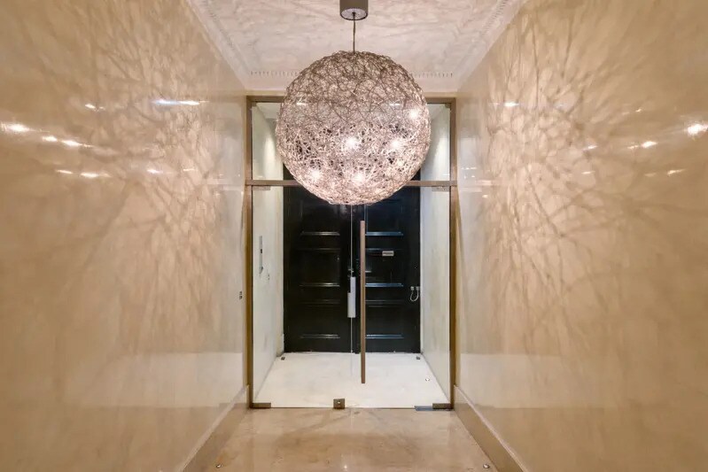 8 Rue Des Capucines, Paris à louer - Photo de l’immeuble – Image 2 sur 8