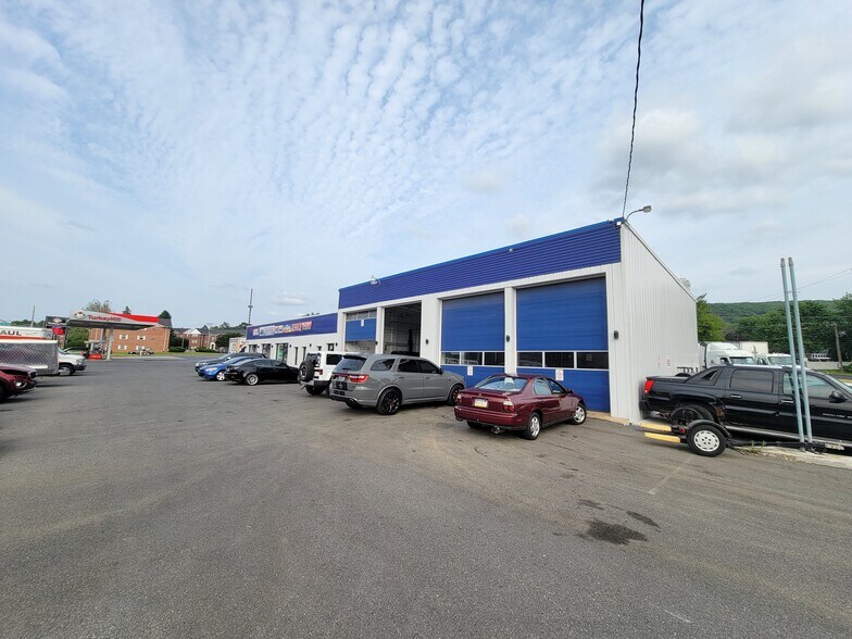 2920 W Emaus Ave, Allentown, PA à vendre - Photo de l’immeuble – Image 2 sur 8