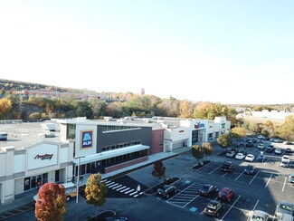 Plus de détails pour 1384 Atwood Ave, Johnston, RI - Local commercial à louer