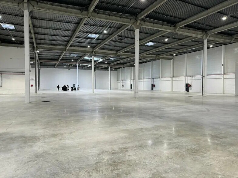 Industriel/Logistique dans Aulnay-sous-Bois à louer - Photo intérieure – Image 1 sur 8