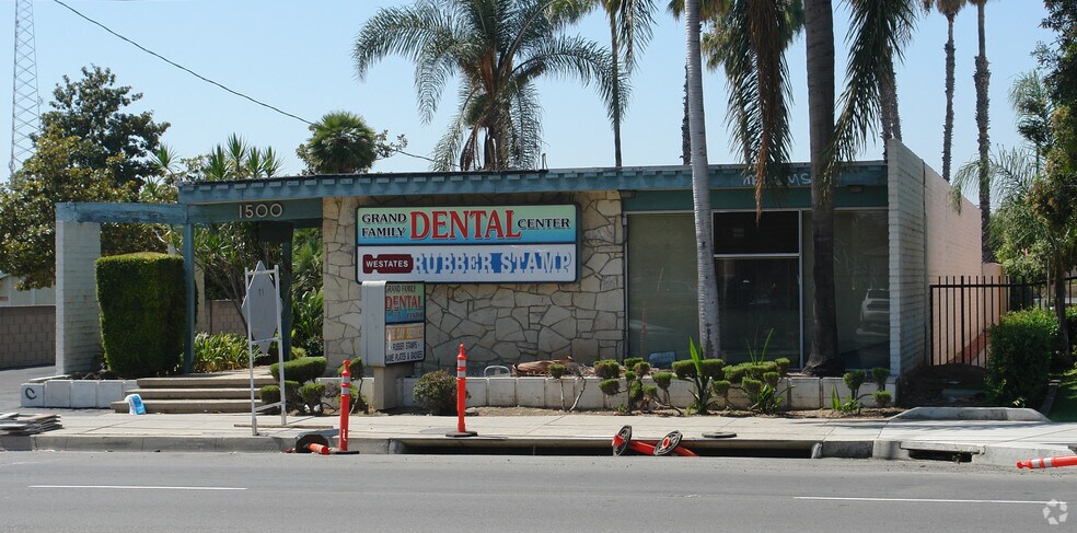 1500 N Grand Ave, Santa Ana, CA à louer - Photo de l’immeuble – Image 3 sur 10