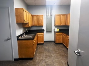 5420-5466 Beckley Rd, Battle Creek, MI à louer Photo de l’immeuble– Image 2 sur 3